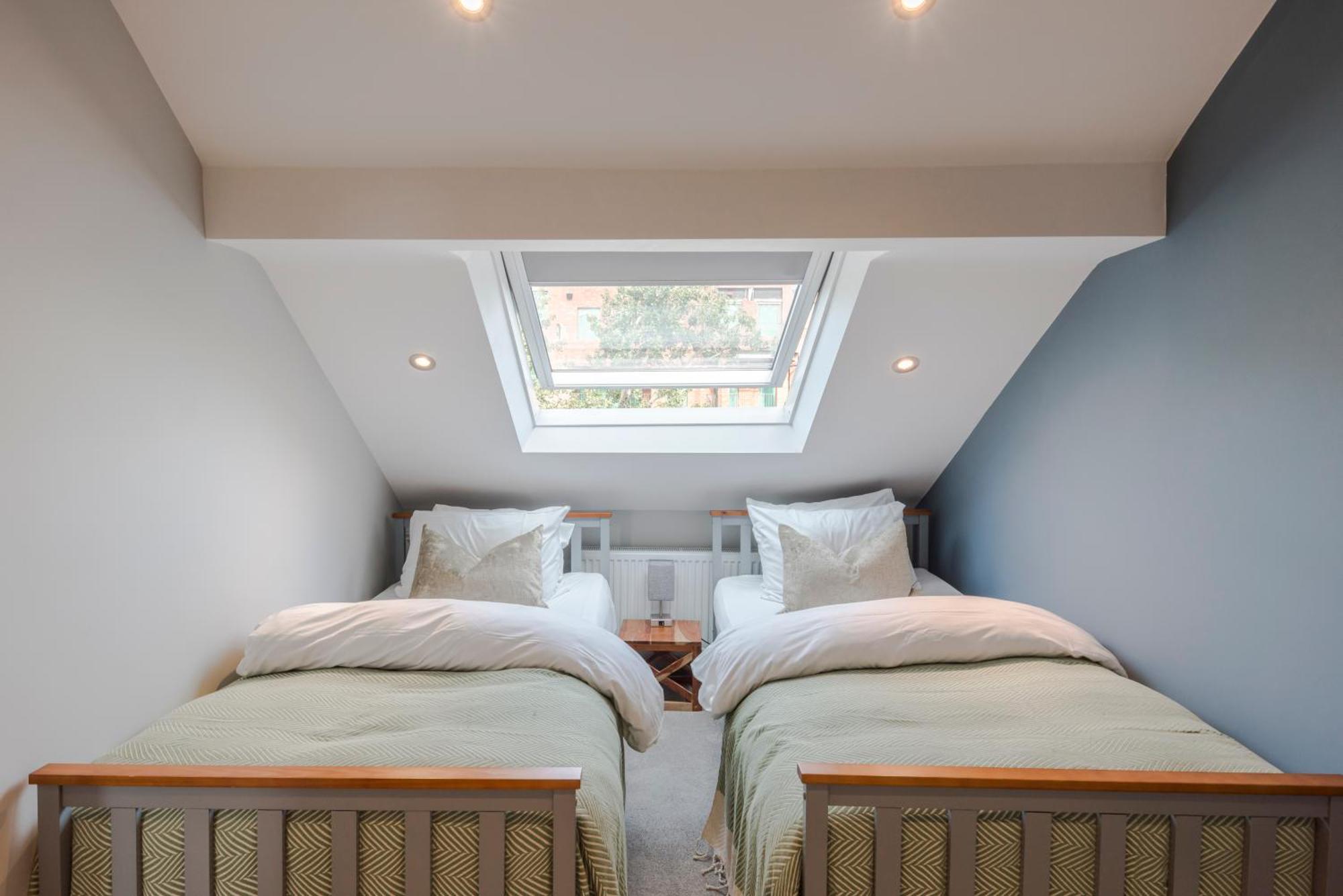 Stunning 3 Bed Duplex Apartment In The Heart Of West Hampstead Londra Exterior foto